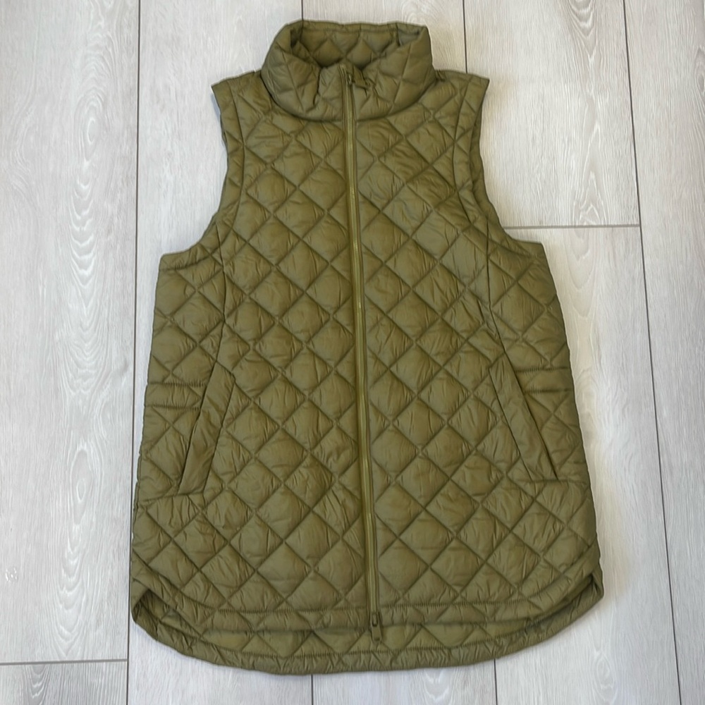 Athleta vest